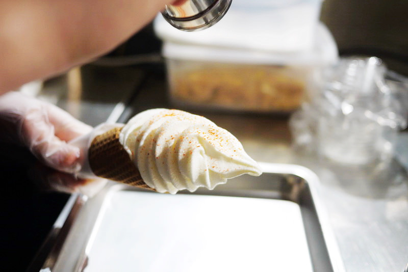 【台北】悠美菓子 (You-Mei Sweets) & GODIVA 巧克力霜淇淋 ~ 來支香濃好食的沁涼霜淇淋吧!!