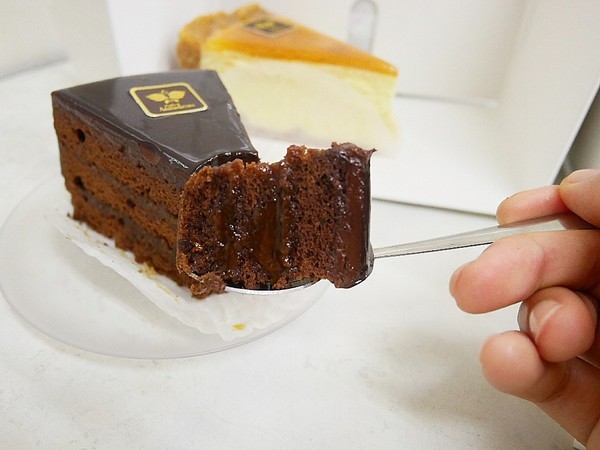 阿瑪迪斯甜點專賣店：Kaffee Amadeus阿瑪迪斯甜點專賣店-台北百貨甜點  外型精緻、用料講究  經過很難不被吸引  現在還有新品-