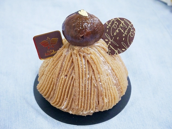 阿瑪迪斯甜點專賣店：Kaffee Amadeus阿瑪迪斯甜點專賣店-台北百貨甜點  外型精緻、用料講究  經過很難不被吸引  現在還有新品-