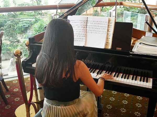 Kaffee Amadeus阿瑪迪斯咖啡館:Kaffee Amadeus阿瑪迪斯咖啡館-台北大安區咖啡館 SOGO復興館別緻景觀餐廳 餐點高水準 從頭到尾不踩雷