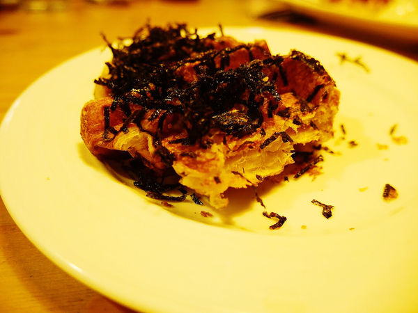 怡客咖啡 ❤️全新格子可頌，六種口味大集合！海苔起司、蜜糖核果奶油、炒蛋嫩雞、巧克力、冰淇淋蘋果口味推推～