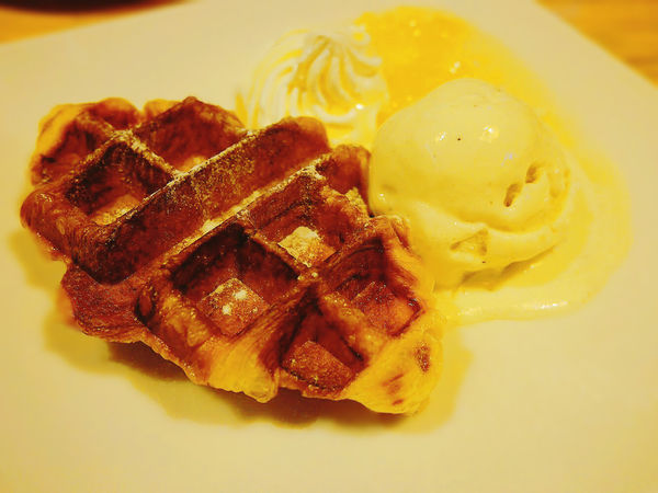 怡客咖啡 ❤️全新格子可頌，六種口味大集合！海苔起司、蜜糖核果奶油、炒蛋嫩雞、巧克力、冰淇淋蘋果口味推推～