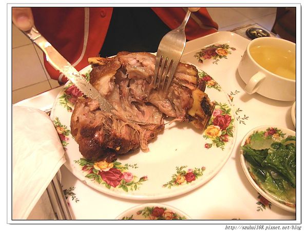 ★高雄★美國豬腳專賣店,吃得到老闆娘用心真材實料,CP值爆表的美國豬腳,五星級推薦