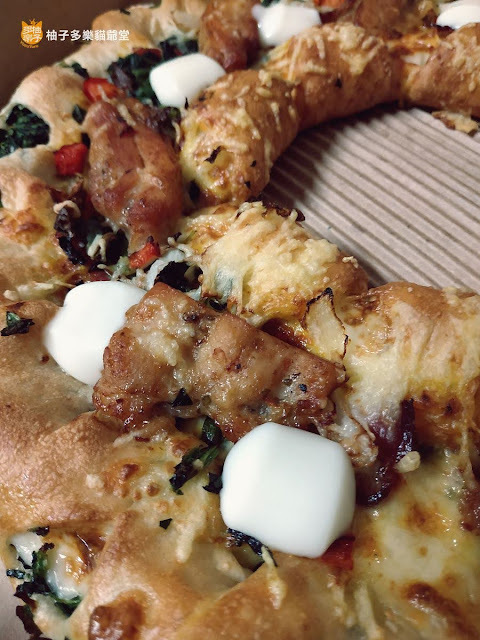 Pizza Hut 必勝客:威士忌牛排干貝比薩、聖誕花圈烤雞餐(比薩+HOT燒大拼盤),聖誕節與新年的聚餐應景披薩!