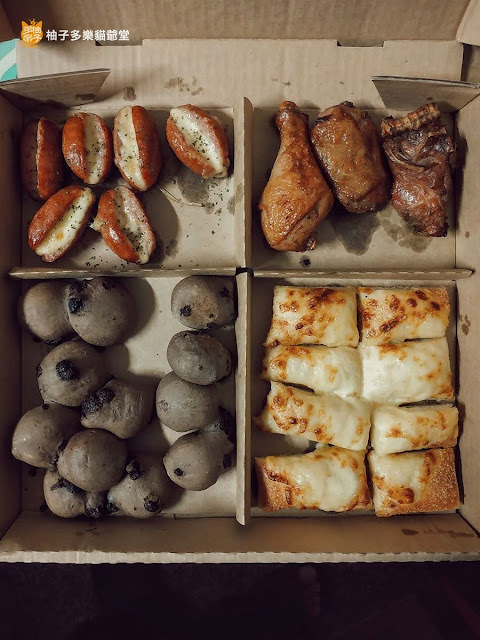 Pizza Hut 必勝客:威士忌牛排干貝比薩、聖誕花圈烤雞餐(比薩+HOT燒大拼盤),聖誕節與新年的聚餐應景披薩!