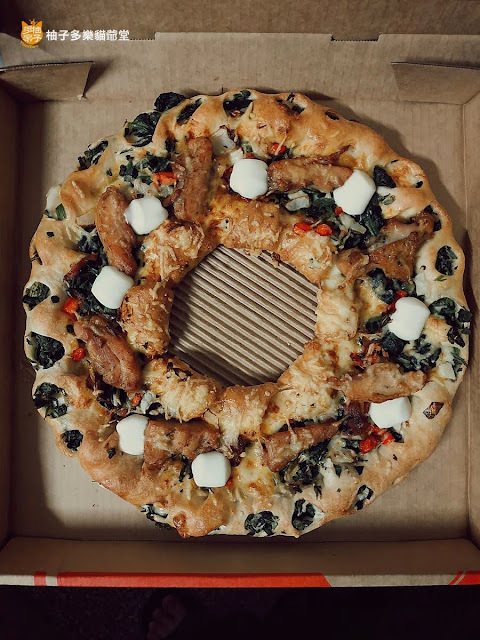 Pizza Hut 必勝客:威士忌牛排干貝比薩、聖誕花圈烤雞餐(比薩+HOT燒大拼盤),聖誕節與新年的聚餐應景披薩!