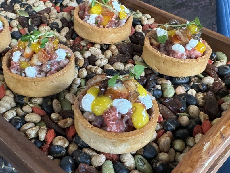 台北美食｜青庭餐廳Garden Terrace 繽紛花園景緻與歐式美饌，譜奏浪漫感官饗宴！匯集世界精選牛排，搭配自