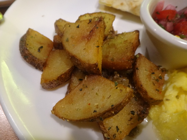 Burger Joint 7分So 漢堡 早午餐專賣(華美店):Burger Joint 7分So 漢堡 早午餐專賣(華美店)-早午餐都好好吃♥ 服務人員好親切 真的是一來還想再來的店