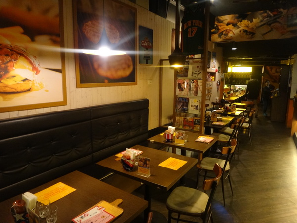 Burger Joint 7分So 漢堡 早午餐專賣(華美店):Burger Joint 7分So 漢堡 早午餐專賣(華美店)-早午餐都好好吃♥ 服務人員好親切 真的是一來還想再來的店