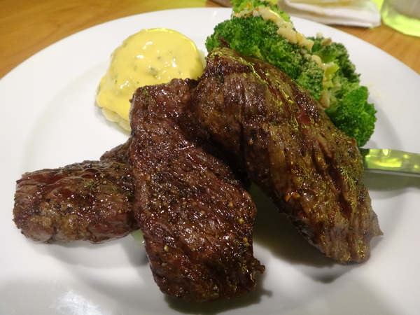 Burger Joint 7分So 漢堡 早午餐專賣(華美店):Burger Joint 7分So 漢堡 早午餐專賣(華美店)-早午餐都好好吃♥ 服務人員好親切 真的是一來還想再來的店