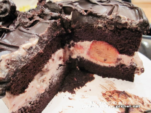 [甜點食記]Black as Chocolate的經典巧克力和黑加侖草莓蛋糕二連發