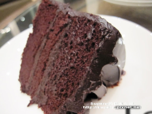 [甜點食記]Black as Chocolate的經典巧克力和黑加侖草莓蛋糕二連發