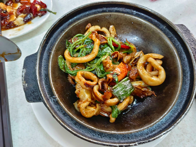 大安區美食老饕推薦！湘鼎坊經國總統御廚秘傳砂鍋魚頭，六張犁站出站就到。