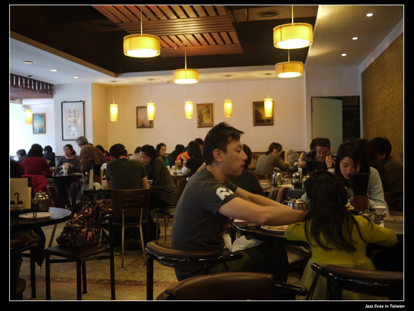 [老友記粥麵館]早一點到才能點的到夢幻的燒鴨唷~~~