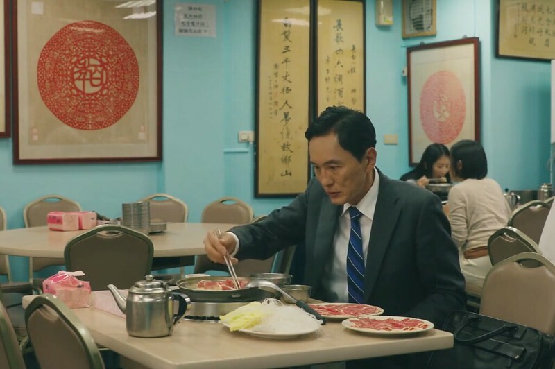 長白小館必吃,湯中藏螃蟹×酸白菜涮白肉,東區40年酸白菜名店。