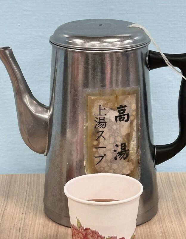 長白小館必吃,湯中藏螃蟹×酸白菜涮白肉,東區40年酸白菜名店。