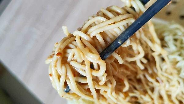 太誇張了啦～！要排２個小時才能吃到的無敵大份量美食！不止份量大，價格更是便宜的沒有話說，一份就可以吃