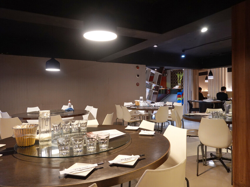 台北大安—川妹子｜一片椒紅中 深藏讓人難以抗拒的麻辣滋味｜國父紀念館、明曜百貨