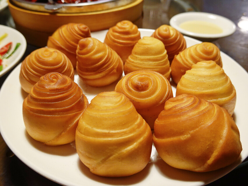 台北大安—川妹子｜一片椒紅中 深藏讓人難以抗拒的麻辣滋味｜國父紀念館、明曜百貨