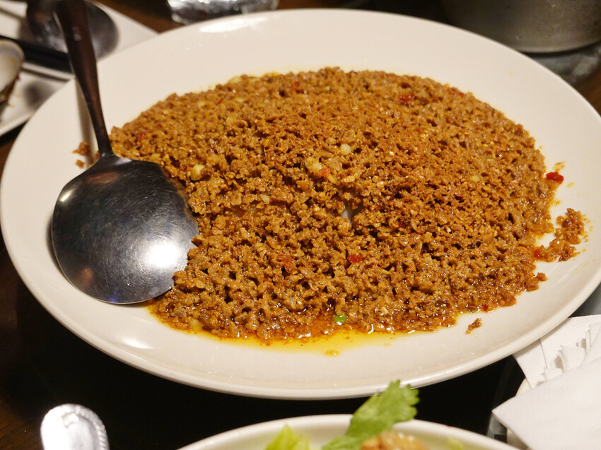 台北大安—川妹子｜一片椒紅中 深藏讓人難以抗拒的麻辣滋味｜國父紀念館、明曜百貨