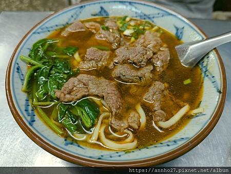 大師兄牛排麵