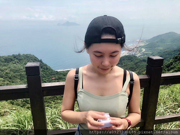 OMIX Y6 真無線半入耳式運動藍牙耳機·價格親民！OMIX Y6 真無線半入耳式運動藍牙耳機 . 奢華·時尚·高品質·OMIX就是要給你最好的·無時無刻滿足你的需求