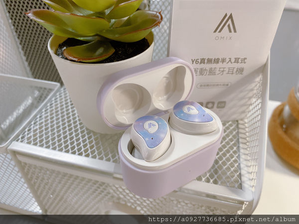 OMIX Y6 真無線半入耳式運動藍牙耳機·價格親民！OMIX Y6 真無線半入耳式運動藍牙耳機 . 奢華·時尚·高品質·OMIX就是要給你最好的·無時無刻滿足你的需求