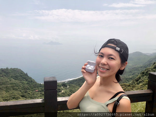 OMIX Y6 真無線半入耳式運動藍牙耳機·價格親民！OMIX Y6 真無線半入耳式運動藍牙耳機 . 奢華·時尚·高品質·OMIX就是要給你最好的·無時無刻滿足你的需求