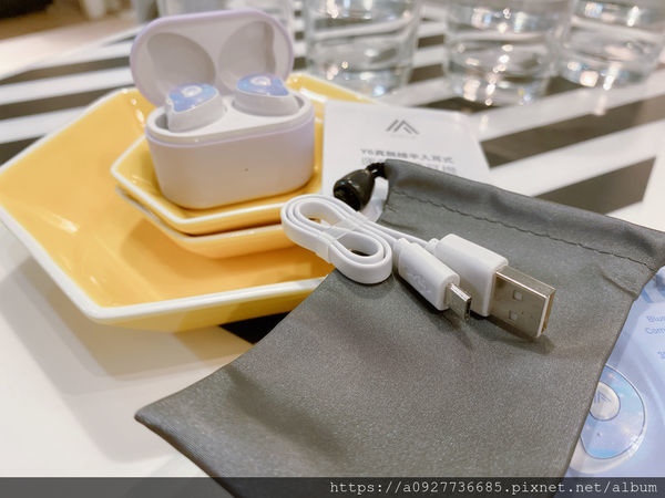 OMIX Y6 真無線半入耳式運動藍牙耳機·價格親民！OMIX Y6 真無線半入耳式運動藍牙耳機 . 奢華·時尚·高品質·OMIX就是要給你最好的·無時無刻滿足你的需求