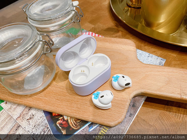 OMIX Y6 真無線半入耳式運動藍牙耳機·價格親民！OMIX Y6 真無線半入耳式運動藍牙耳機 . 奢華·時尚·高品質·OMIX就是要給你最好的·無時無刻滿足你的需求