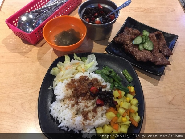 三福排骨:【台北士林】三福排骨便當店