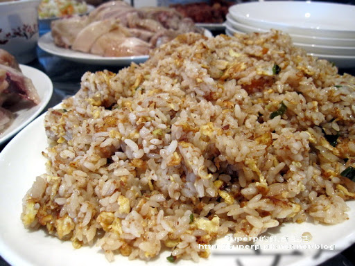 [餐廳食記]天母的金蓬萊台菜之爆量排骨酥轟趴