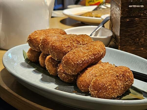 (胖樺食記)連續七年米其林一星「金蓬萊遵古台菜餐廳」/海膽松