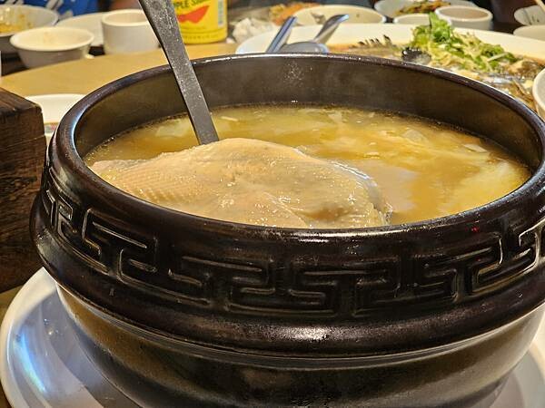 (胖樺食記)連續七年米其林一星「金蓬萊遵古台菜餐廳」/海膽松