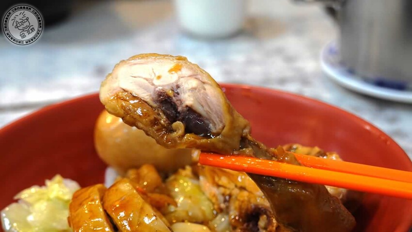 天母人激推燒臘！鳳城燒臘46年老店，必點超有料公仔麵、嫩Q雞腿飯。