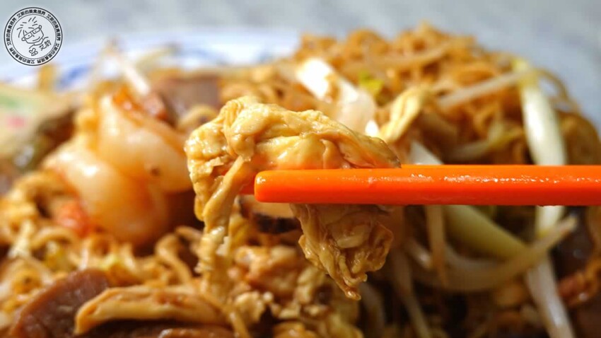 天母人激推燒臘！鳳城燒臘46年老店，必點超有料公仔麵、嫩Q雞腿飯。