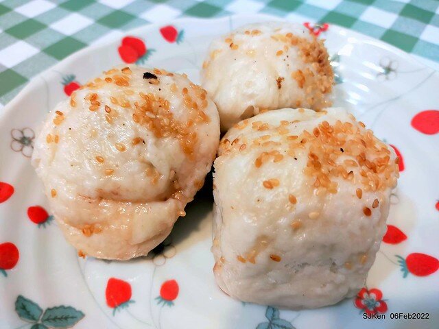 「士林夜市大上海生煎包」(Shanghai style fried buns), Taipei, Taiwan, SJKen, Feb 7, 2022.