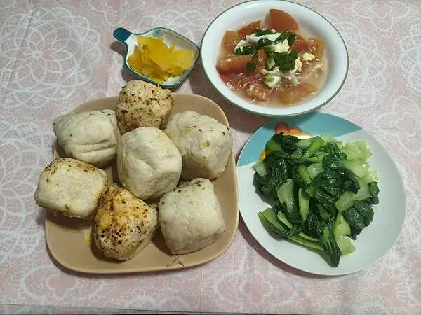 士林夜市大上海生煎包-皮脆外酥內軟的香醇小吃/消夜/點心/美