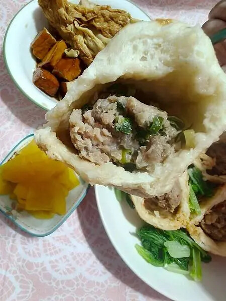 士林夜市大上海生煎包-皮脆外酥內軟的香醇小吃/消夜/點心/美