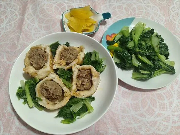 士林夜市大上海生煎包-皮脆外酥內軟的香醇小吃/消夜/點心/美