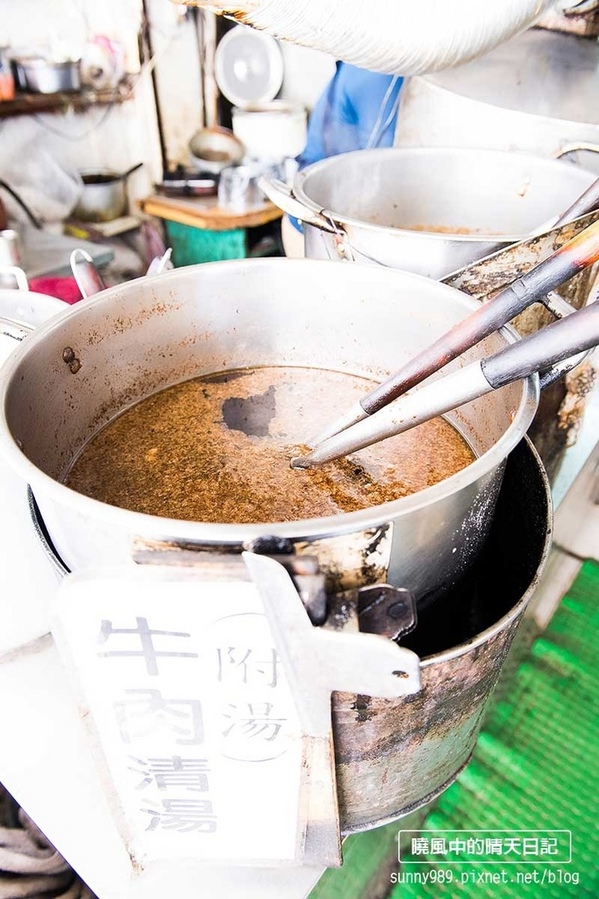 大陸麵店：【陽明山美食 | 大陸麵店】來文化吃碗具歷史的強蒜味牛肉乾拌麵吧!!