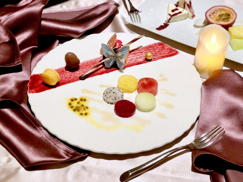 [台北中山] 首都牛排館重現漫畫凡爾賽玫瑰歐洲宮廷場景 / 老派約會風範兒 / 低調奢華美味兒 / 約會餐廳(體驗券)