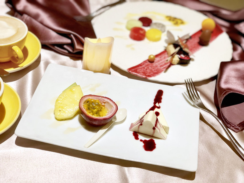 [台北中山] 首都牛排館重現漫畫凡爾賽玫瑰歐洲宮廷場景 / 老派約會風範兒 / 低調奢華美味兒 / 約會餐廳(體驗券)