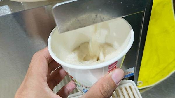 食來運轉｜內用魯肉飯免費吃到飽！隱藏在士林夜市裡爆高ＣＰ值美食