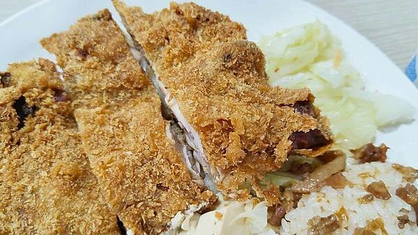 食來運轉｜內用魯肉飯免費吃到飽！隱藏在士林夜市裡爆高ＣＰ值美食