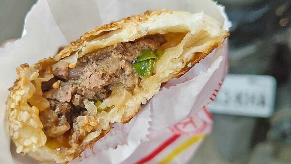 食來運轉｜內用魯肉飯免費吃到飽！隱藏在士林夜市裡爆高ＣＰ值美食