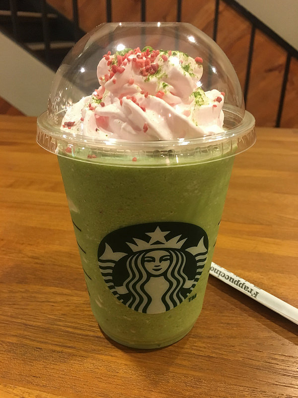 [食*台北]2017年Starbucks星巴克春季限定口味-抹茶草莓星冰樂(4月1日新上市) 台灣限量又限定! 草莓或抹茶控們先搶先贏吧!!