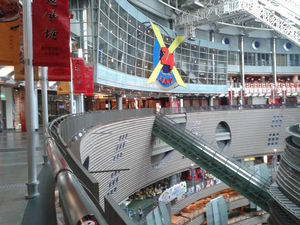 避風塘港式飲茶漁家料理:{食記}京華城避風塘蟹肉伊麵&大創百貨