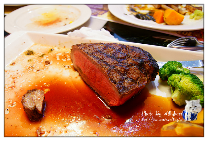 挑戰32OZ大牛排－二訪洋蔥士林店