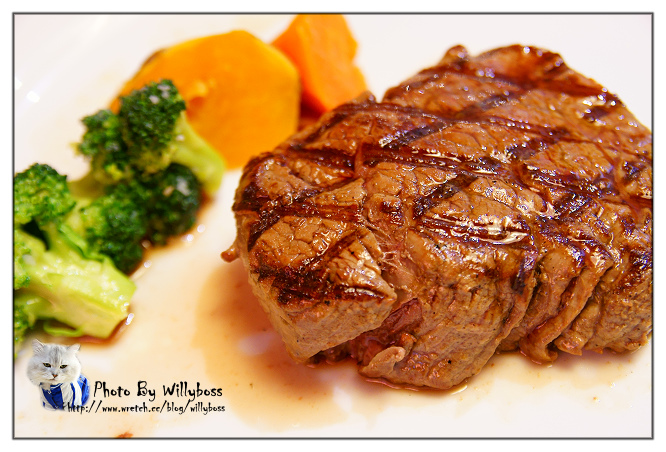 挑戰32OZ大牛排－二訪洋蔥士林店